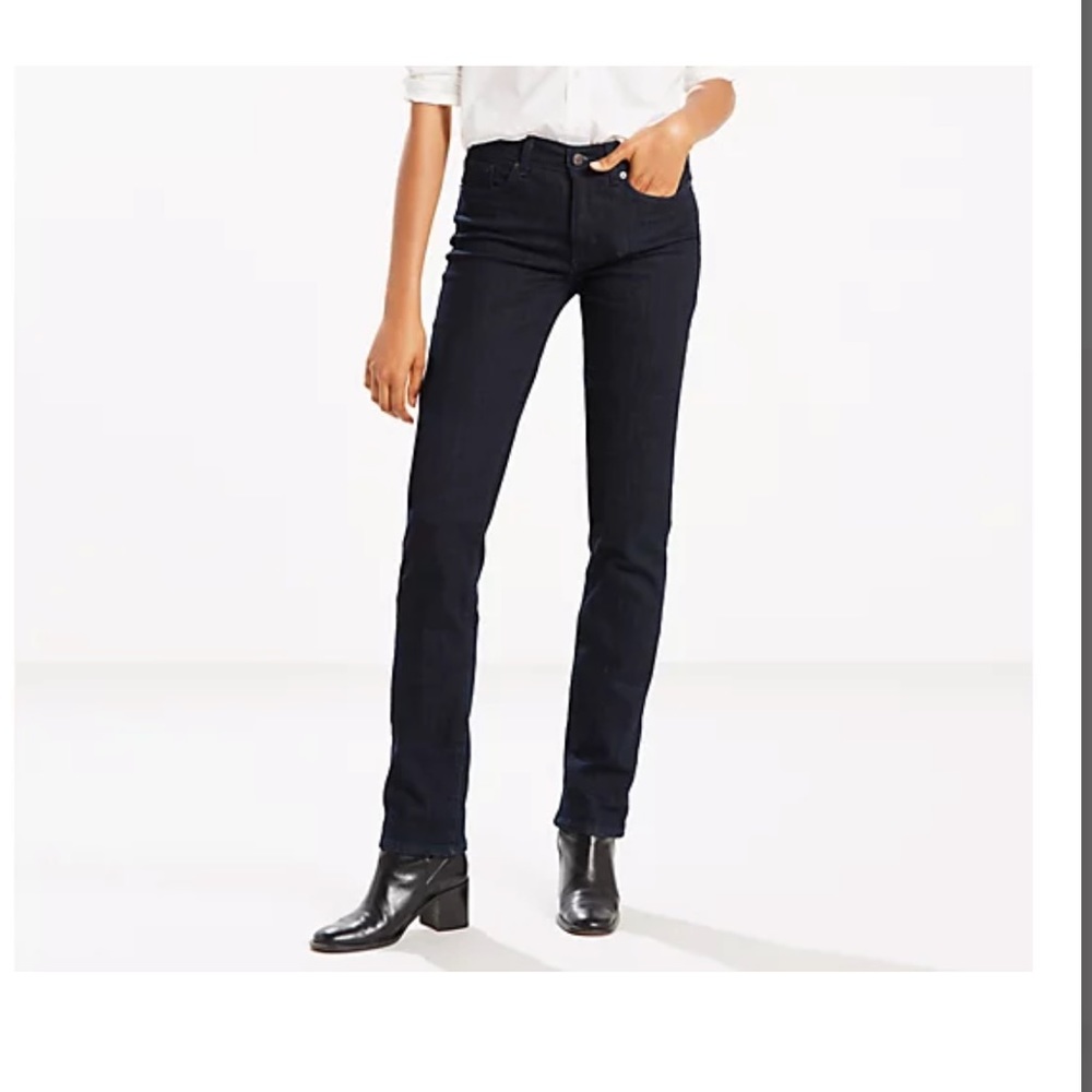 Levi’s classic straight jeans size 4